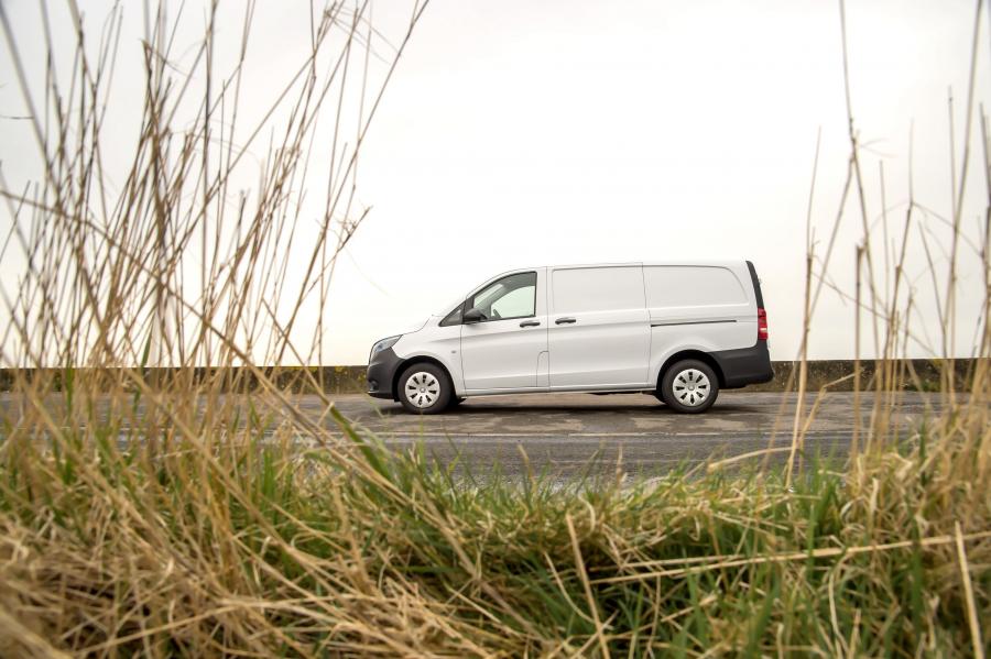  Mercedes-Benz Vito Panel Van 2015 года  (UK) (фото 5 из 30)